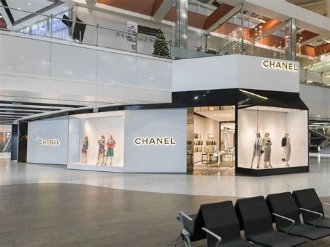 chanel rectangular mini london airport|Chanel heathrow terminal 5.